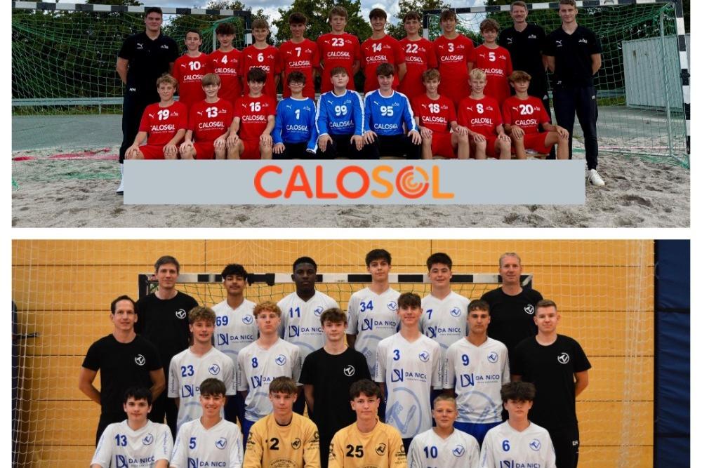 Zwei Jugend-Handballmannschaften: Oben rot-weiße Trikots im Sand, unten blau-weiße Trikots in Halle, beide mit Trainern.