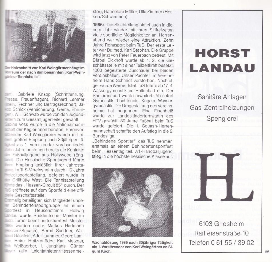 Schwarz-weiß-Bild zweier Herren, die sich die Hand schütteln, umgeben von Text über sportliche Aktivitäten und Vereinsgeschichte.